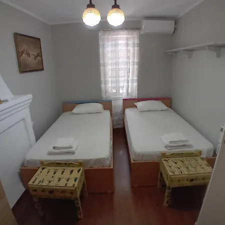 In - Evoia Amarynthos